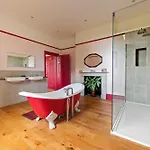 Stow House Konukevi 4*
