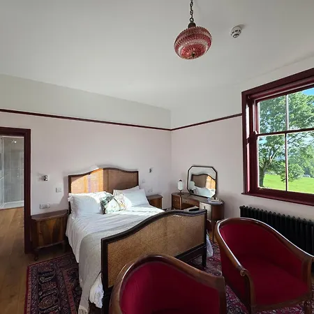 Stow House 4*
