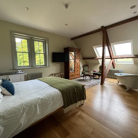 Stow House בית הארחה 4*