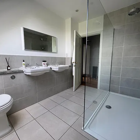 Stow House Gasthof 4*