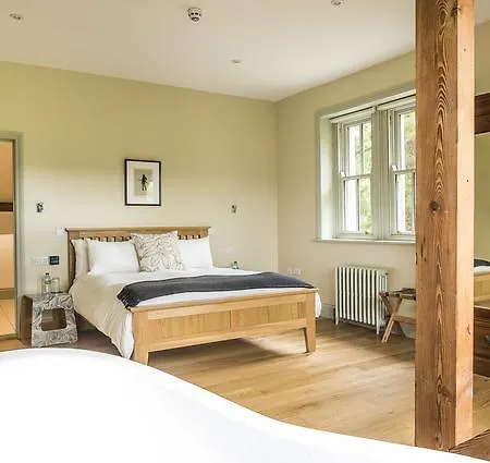 Stow House Guest house 4*